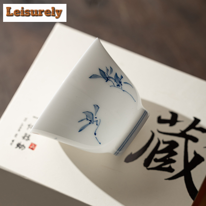 女性用の手描きの蝶ネクタイ,白い磁器のサービングカップ,アロ - Handmade Ceramic Mug のレビューと価格